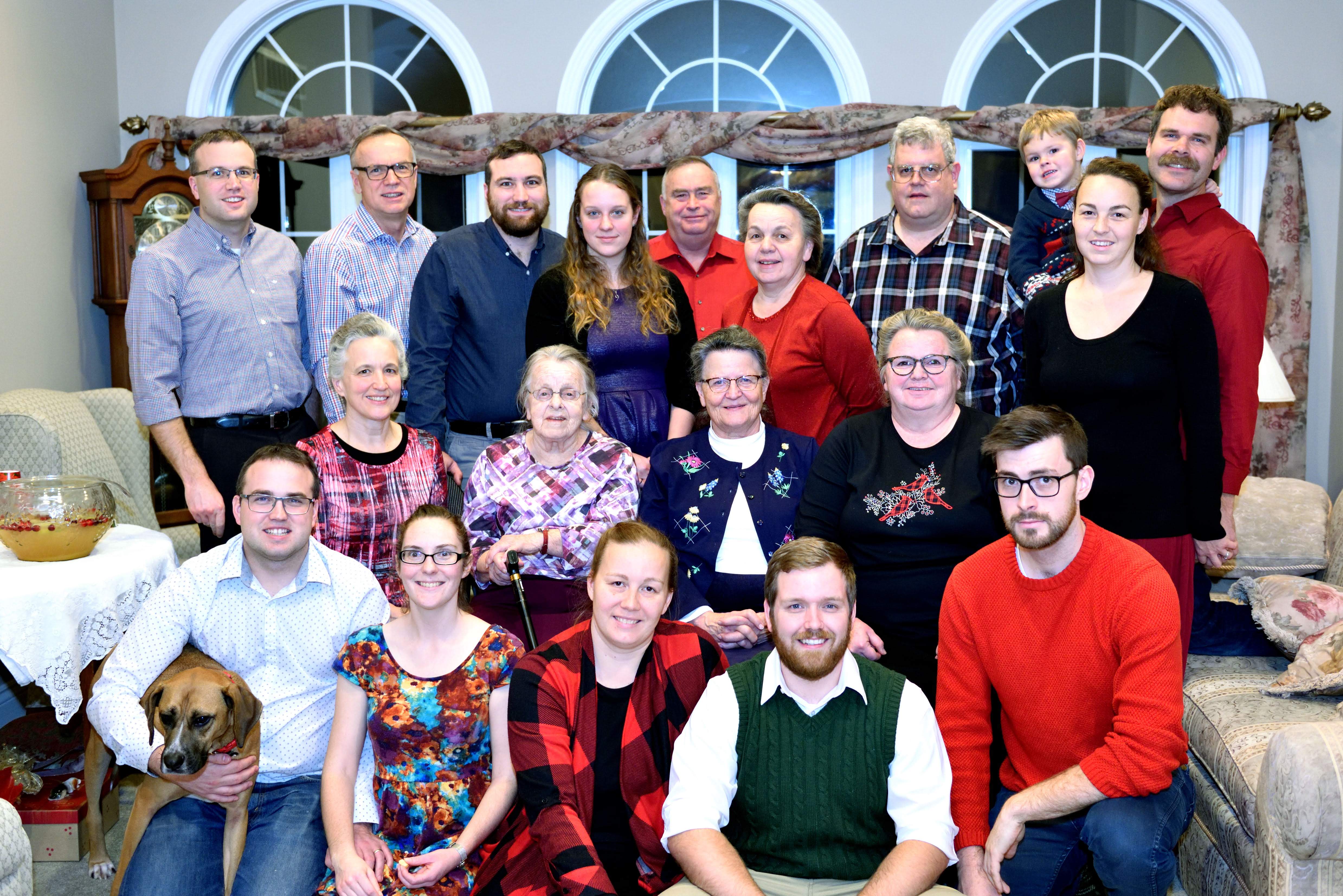 pictures/ERASTUS & ALMA JESSUP/Groups/Jessup family December 2017.jpg
